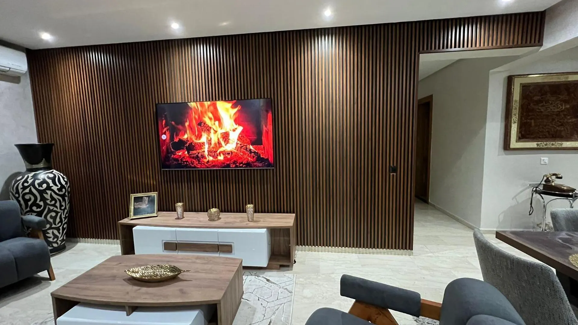 아파트 Appartement Luxueux Au Centre Geuliz 마라케시